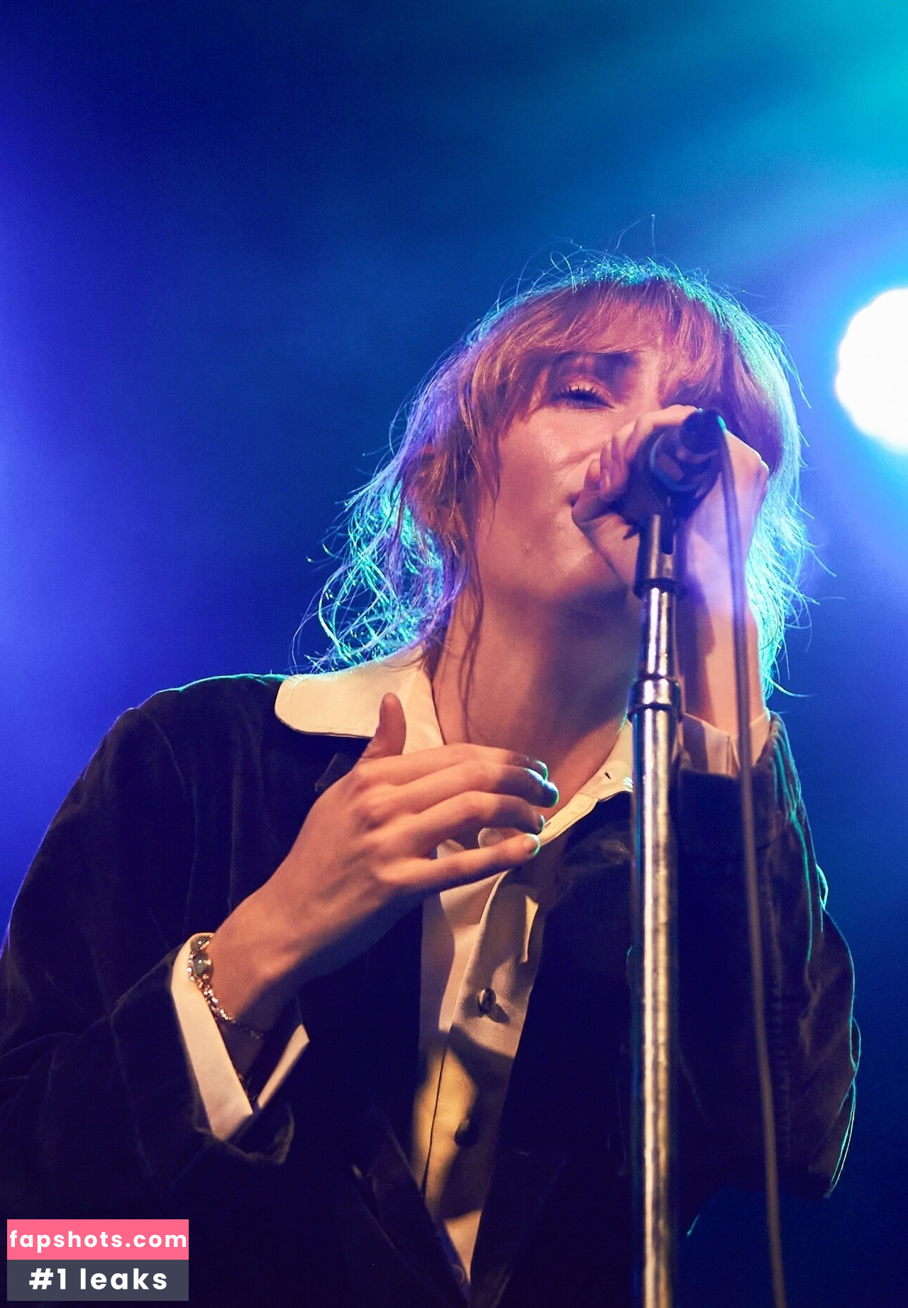 Maya Hawke gallery photo #247