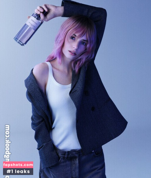 Maya Hawke gallery photo #260