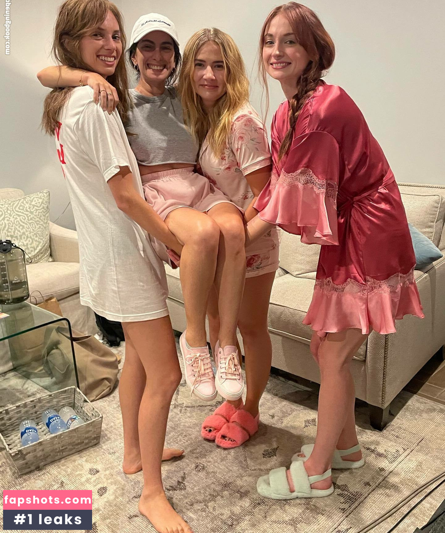 Maya Hawke gallery photo #267