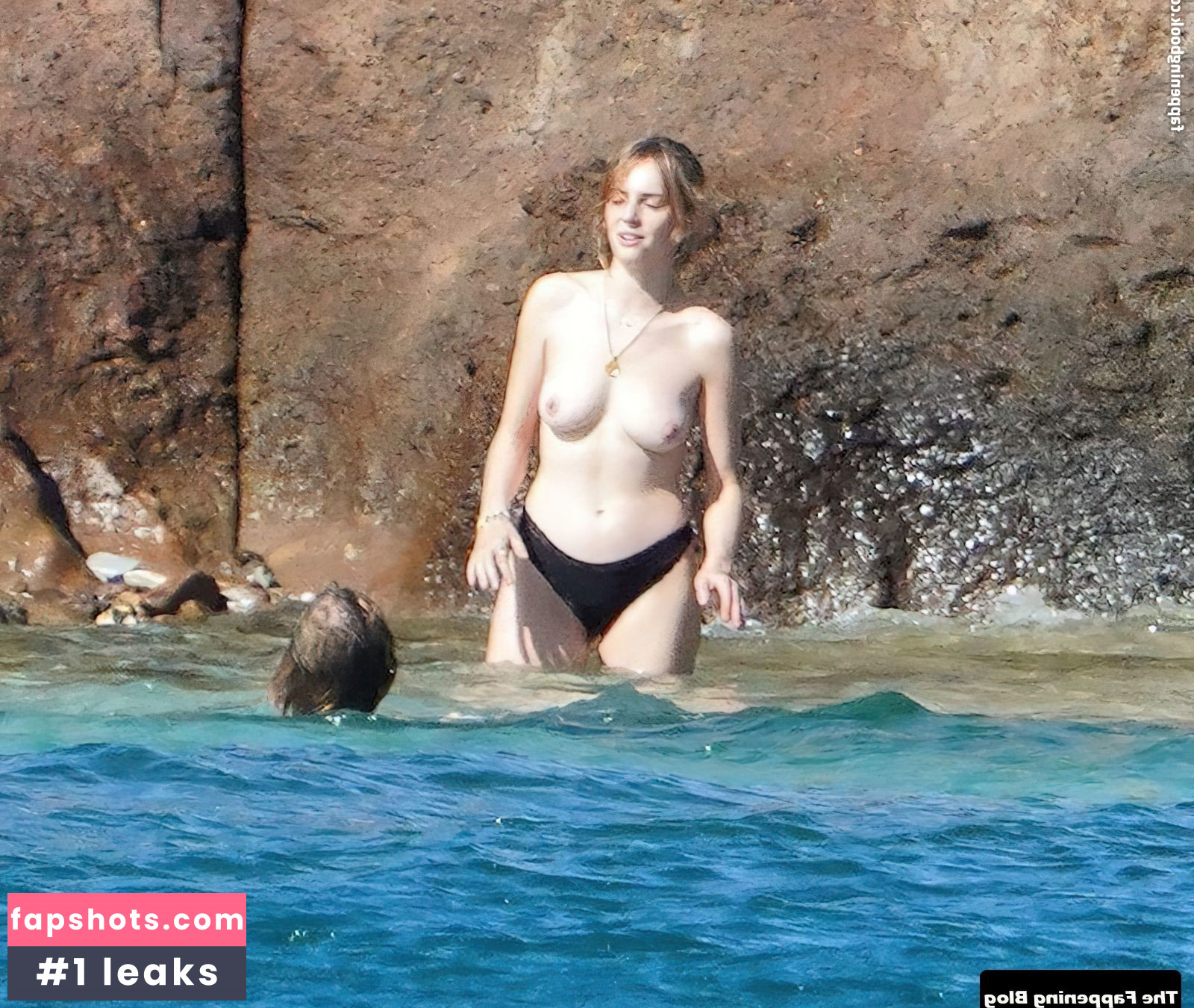 Maya Hawke gallery photo #391