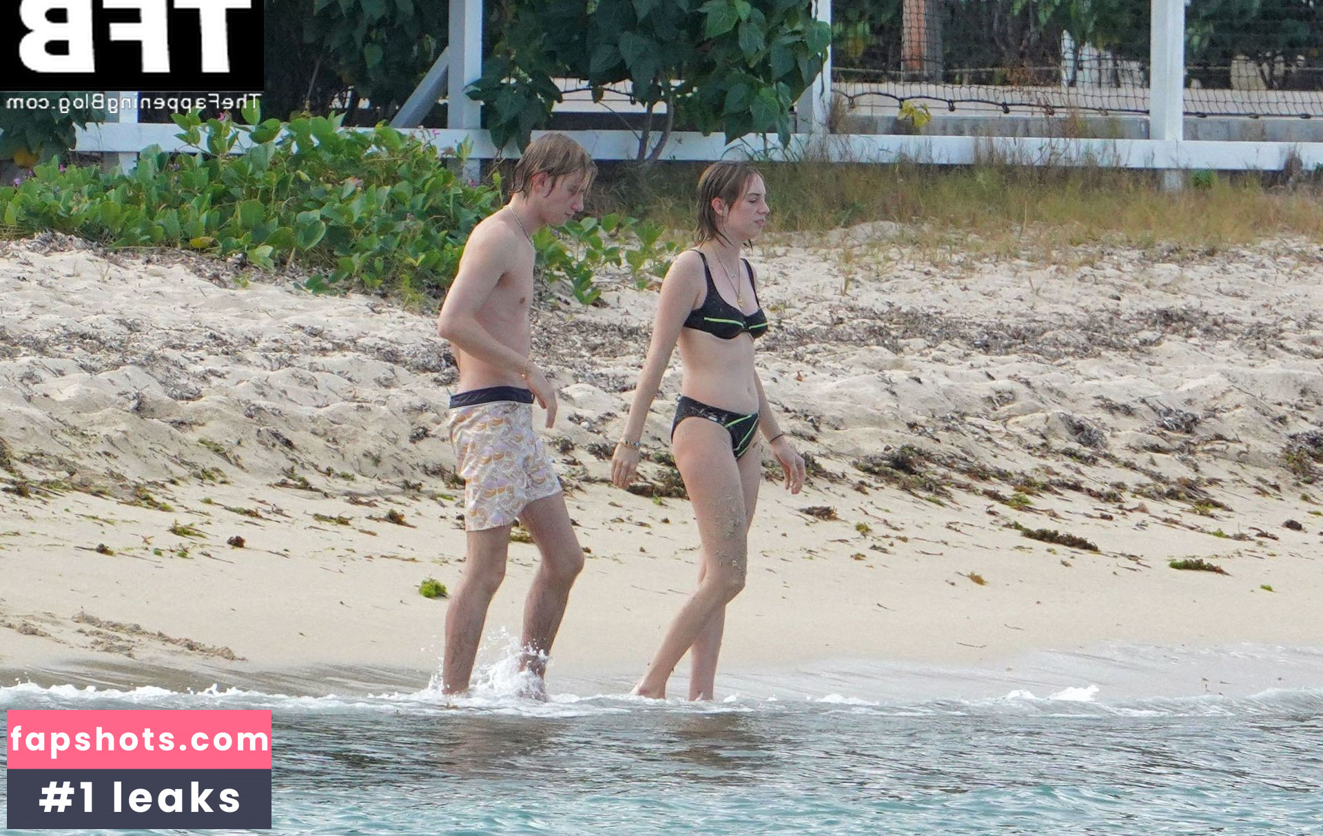 Maya Hawke gallery photo #407