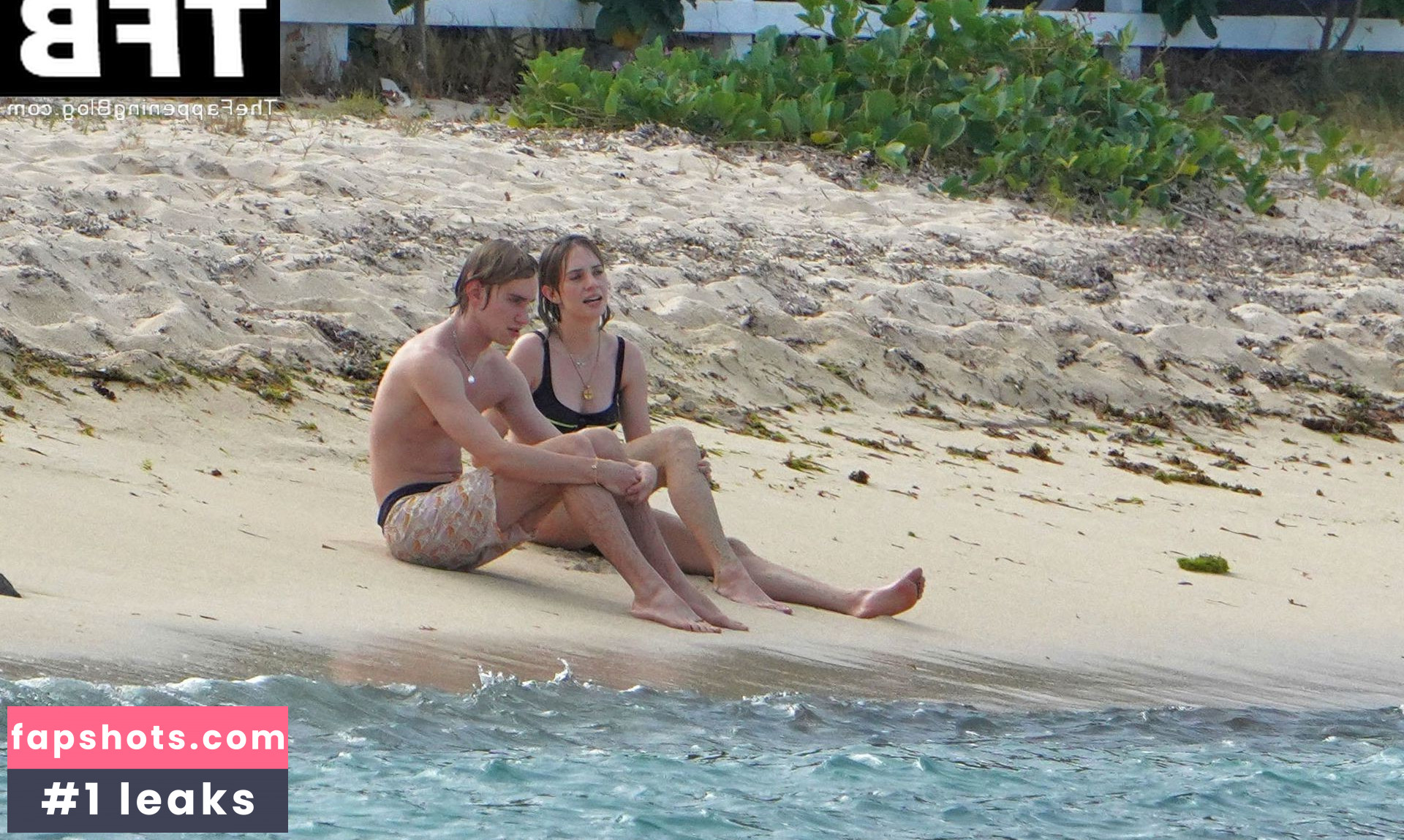 Maya Hawke gallery photo #411