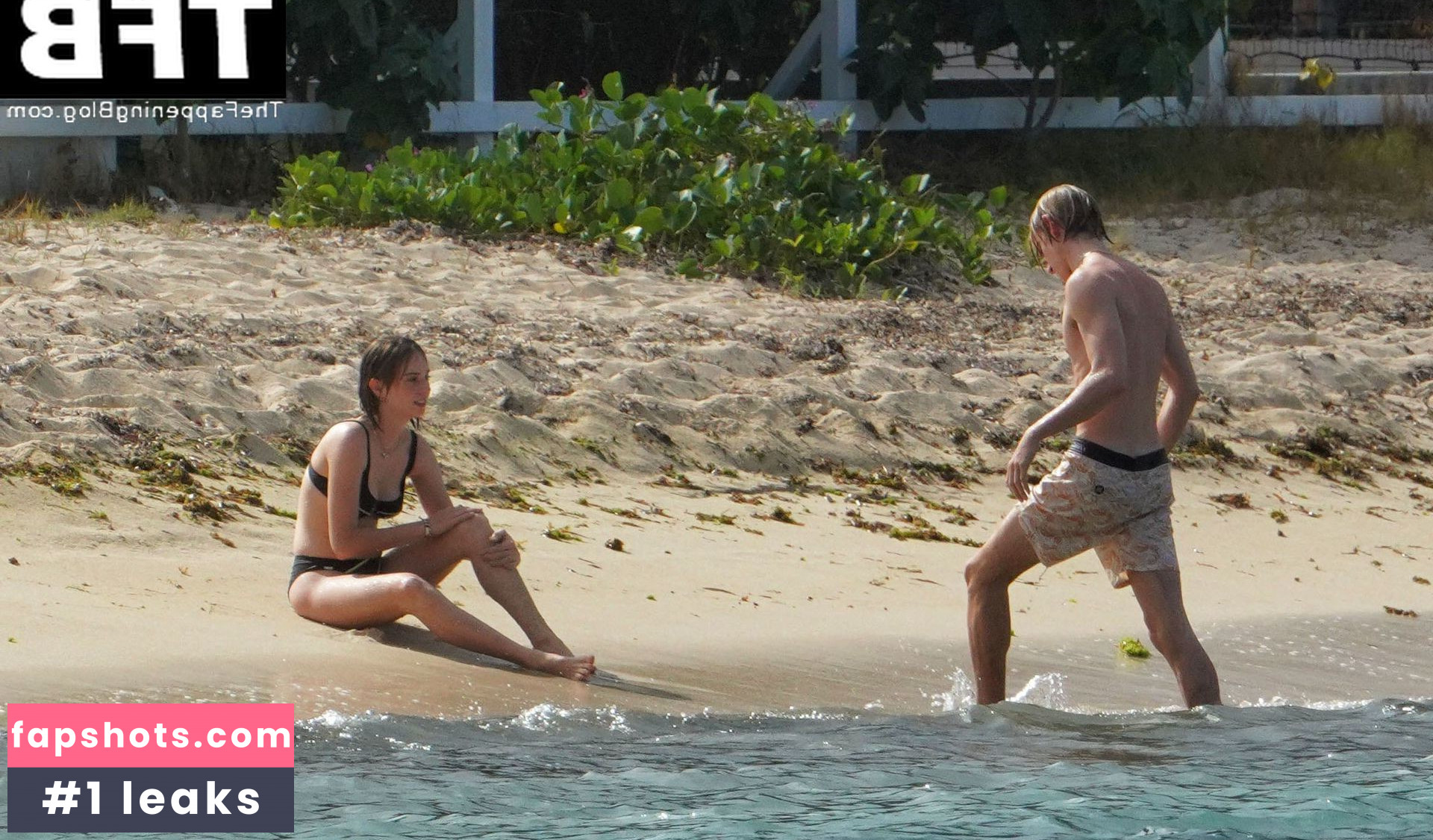 Maya Hawke gallery photo #412