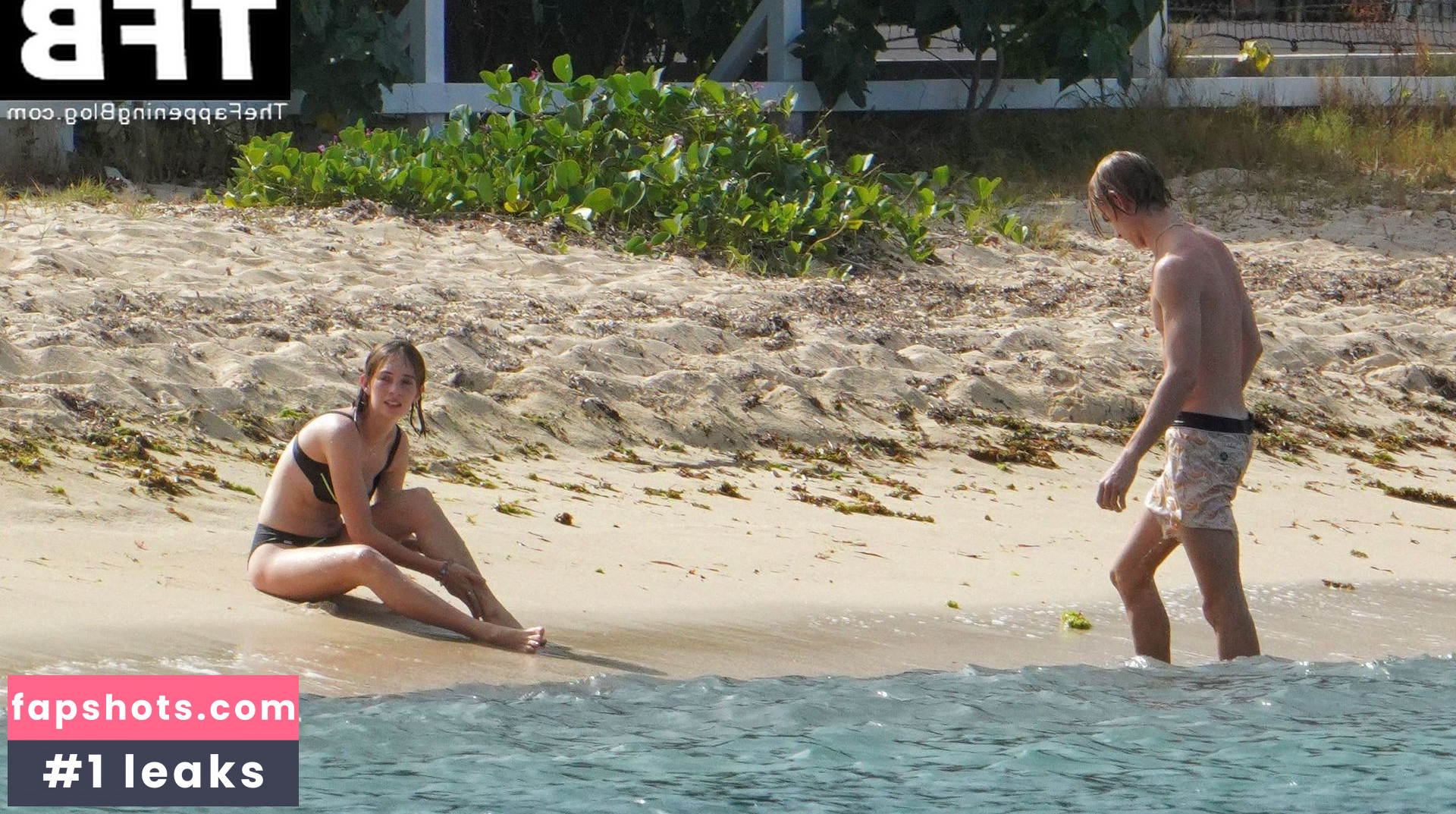 Maya Hawke gallery photo #413