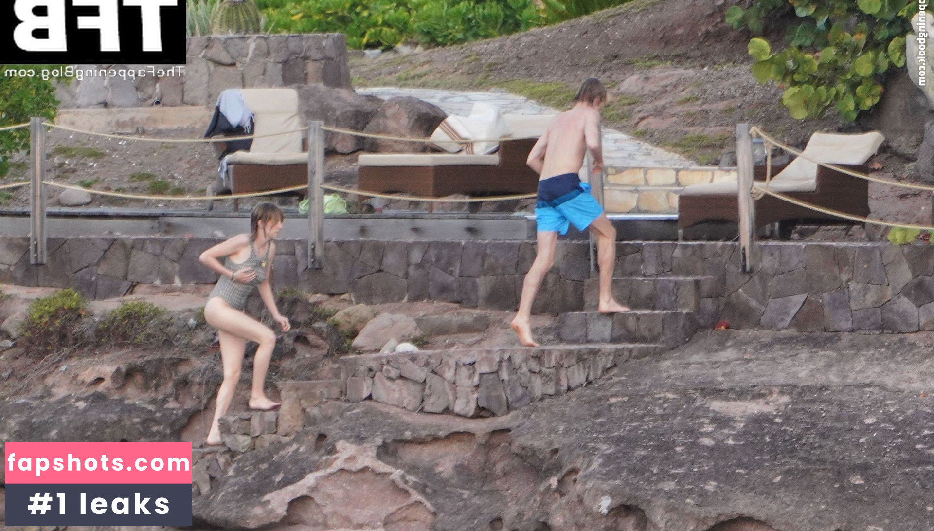 Maya Hawke gallery photo #420