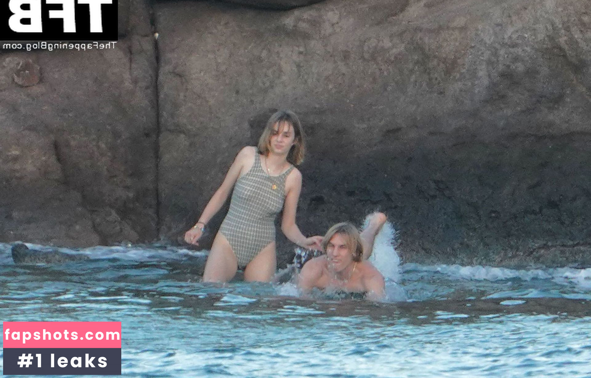 Maya Hawke gallery photo #423