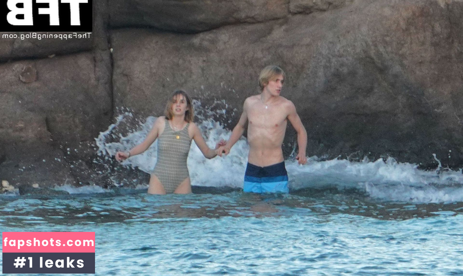 Maya Hawke gallery photo #424