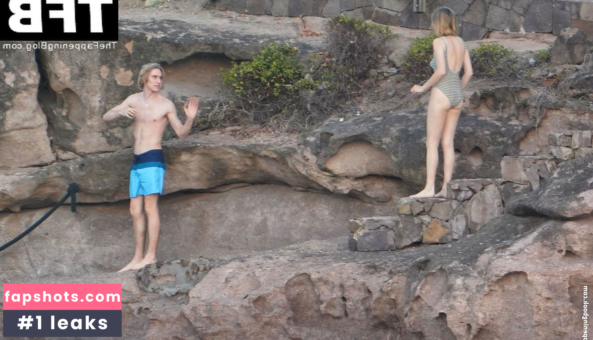 Maya Hawke gallery photo #431