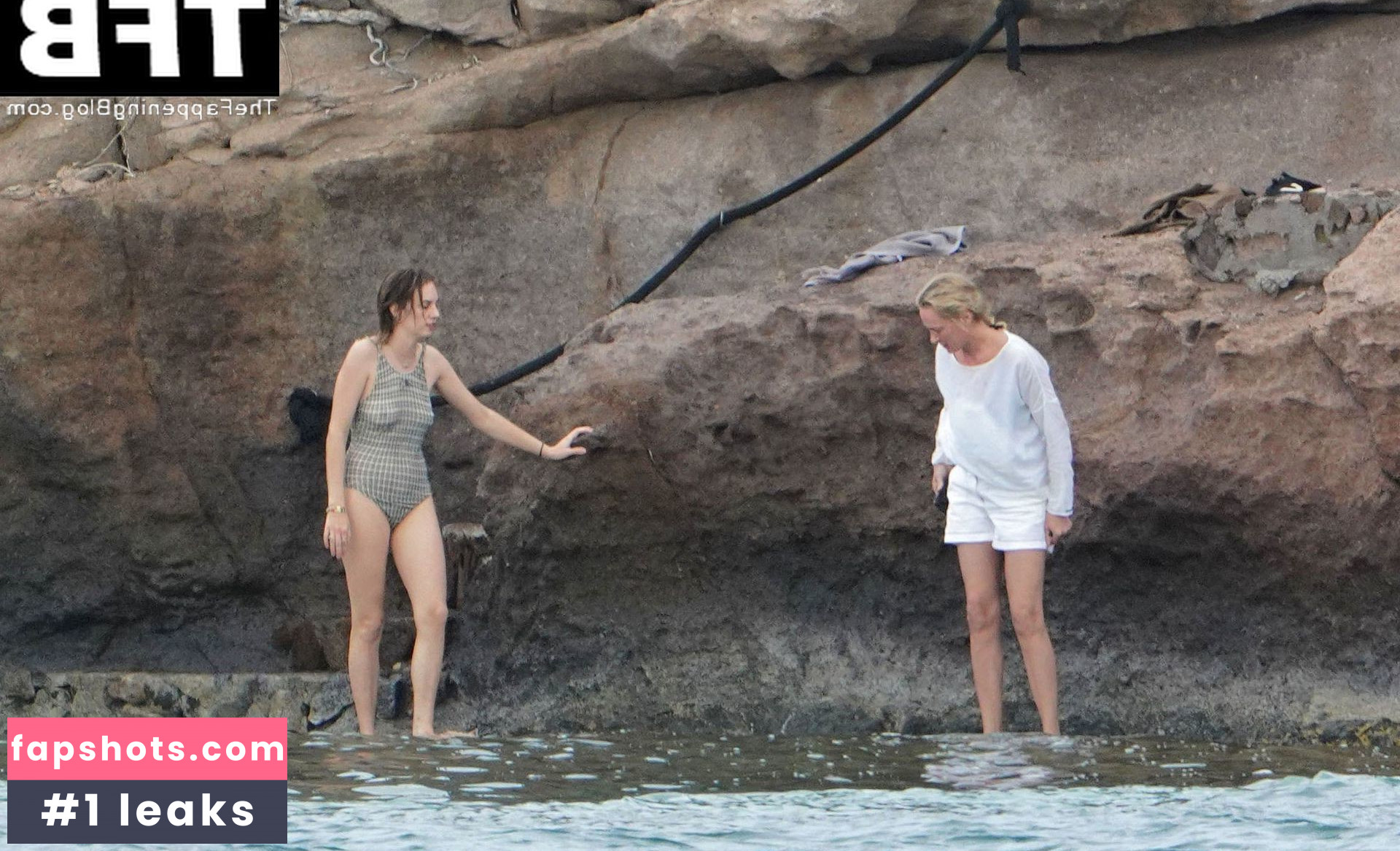 Maya Hawke gallery photo #441