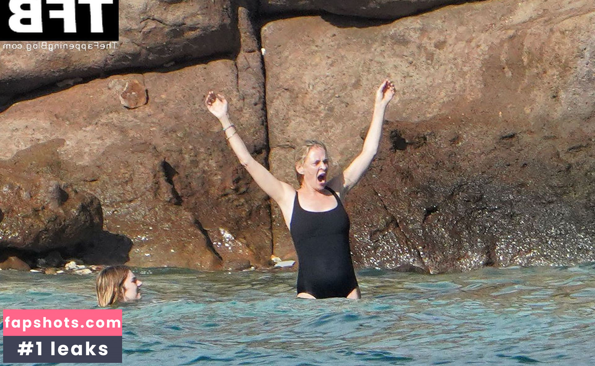 Maya Hawke gallery photo #453