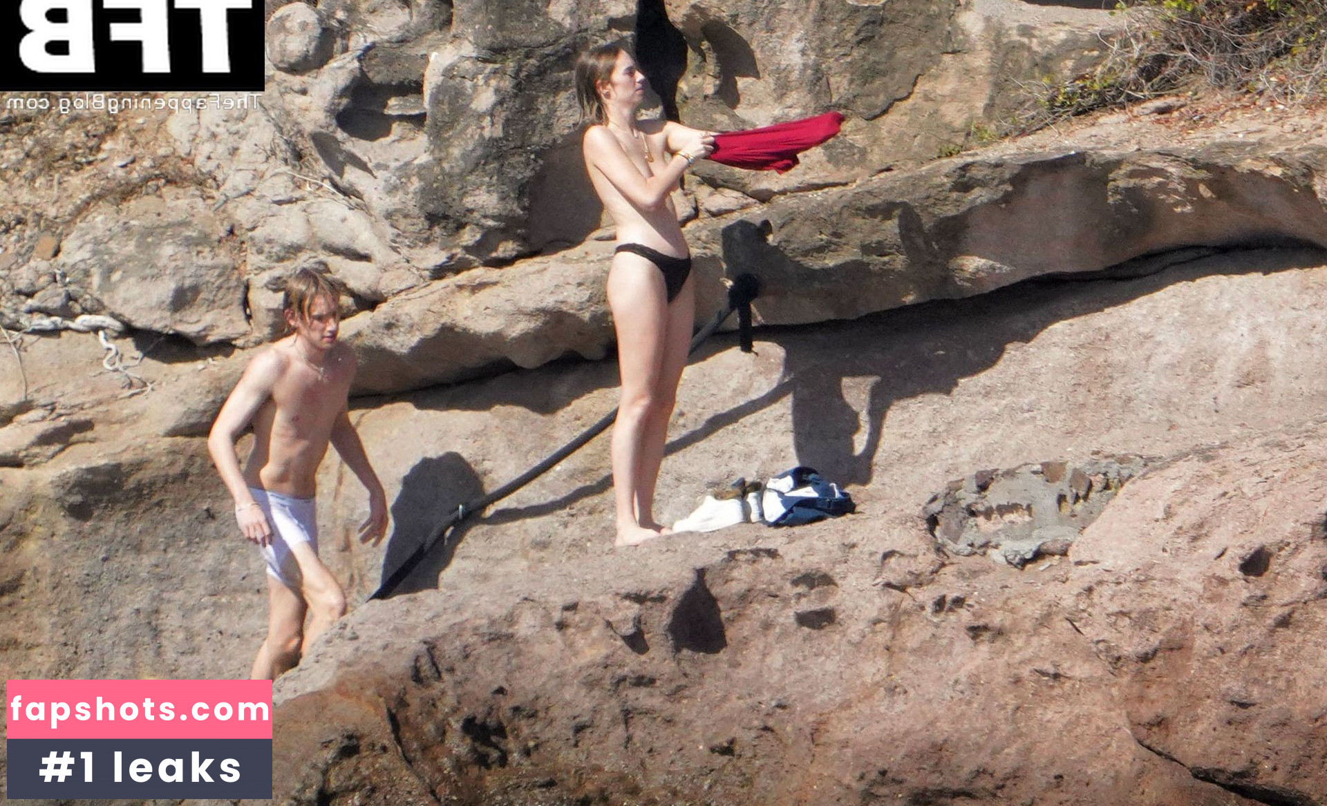 Maya Hawke gallery photo #490