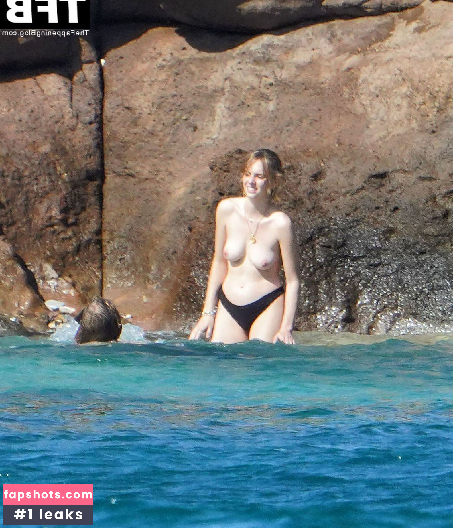 Maya Hawke gallery photo #510