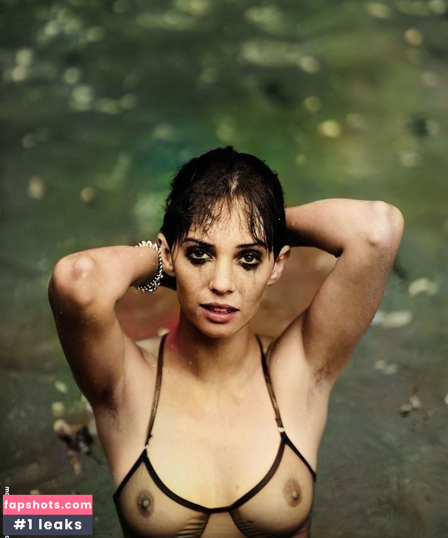 Maya Hawke gallery photo #587