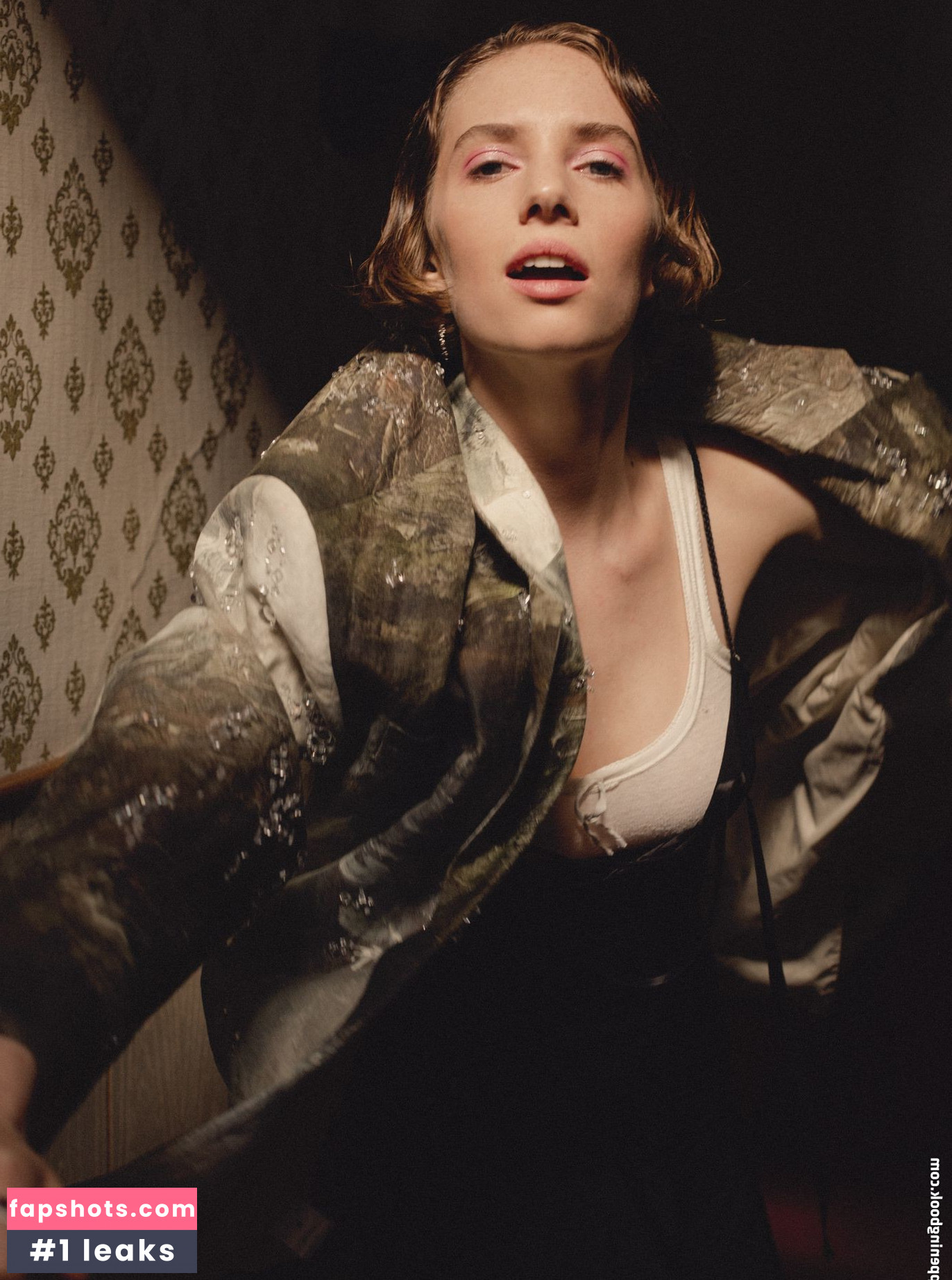 Maya Hawke gallery photo #647