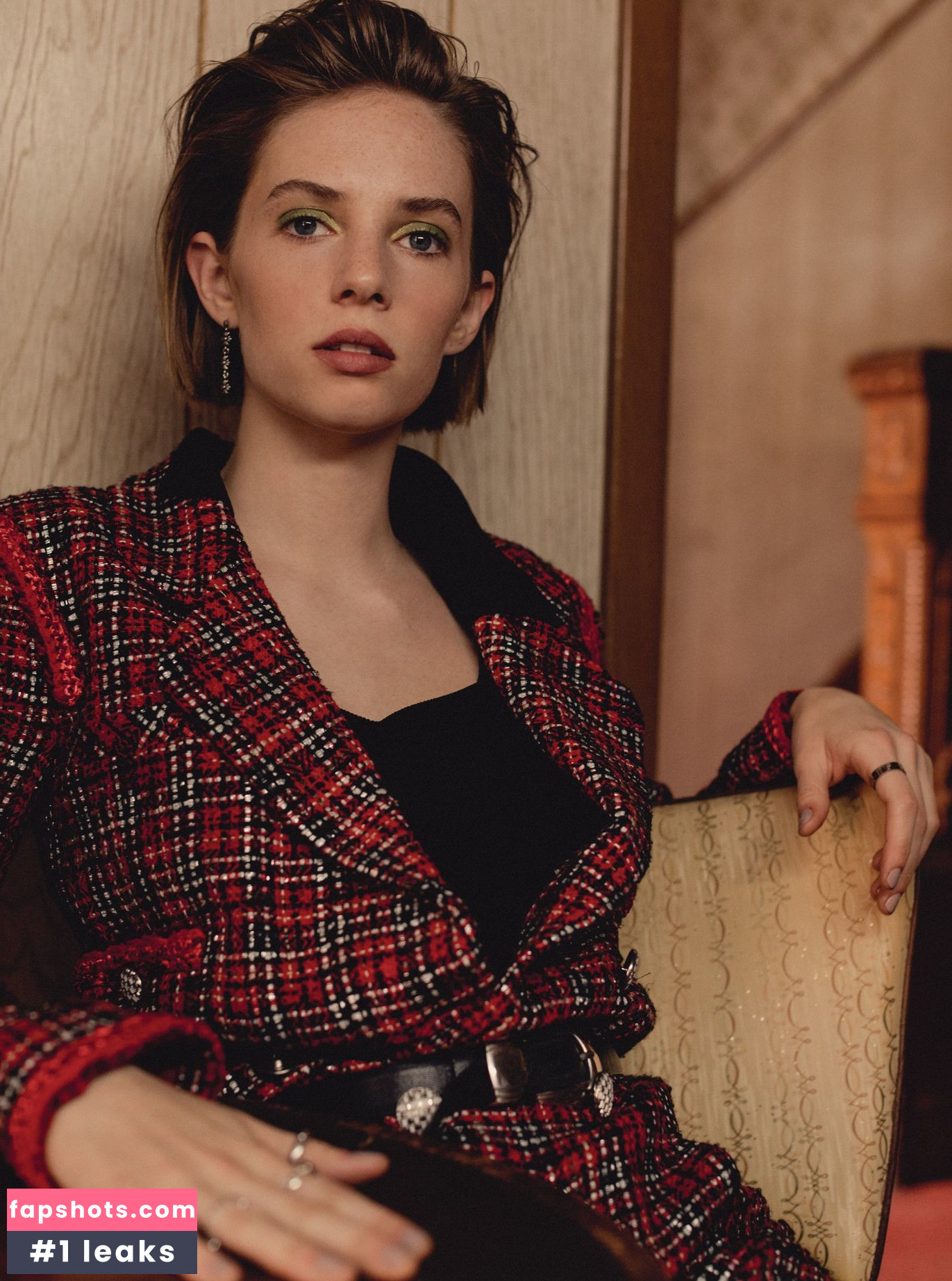 Maya Hawke gallery photo #651