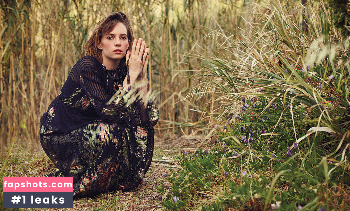 Maya Hawke gallery photo #68