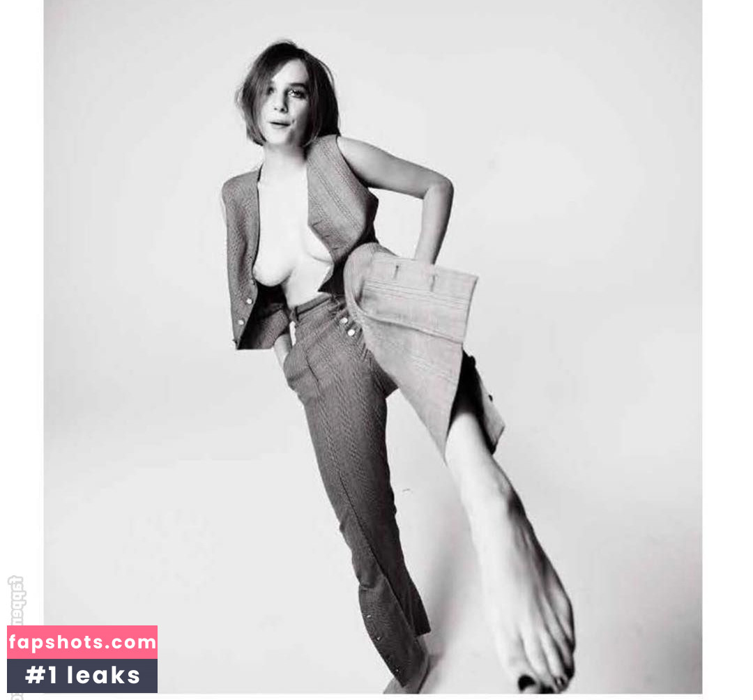 Maya Hawke gallery photo #770