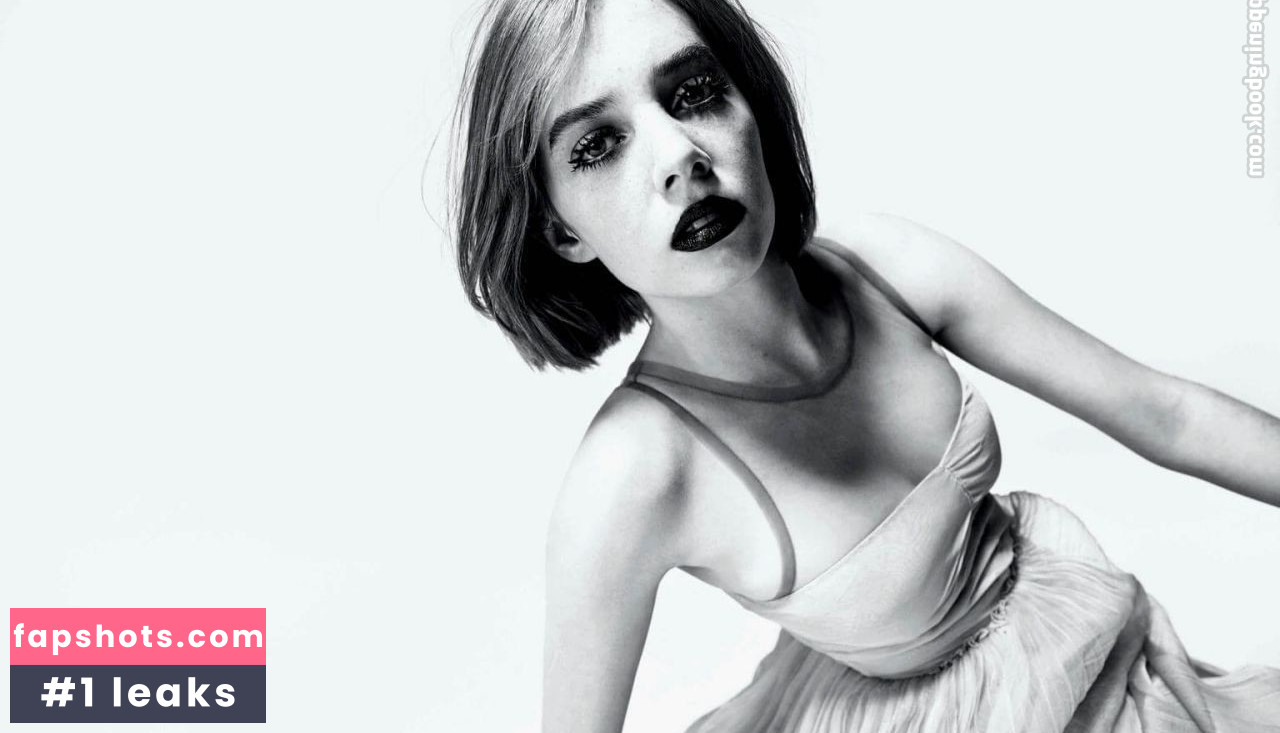 Maya Hawke gallery photo #772