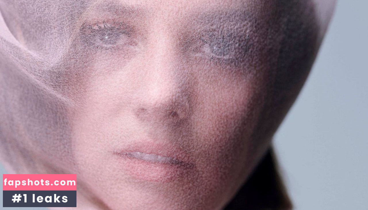 Maya Hawke gallery photo #778