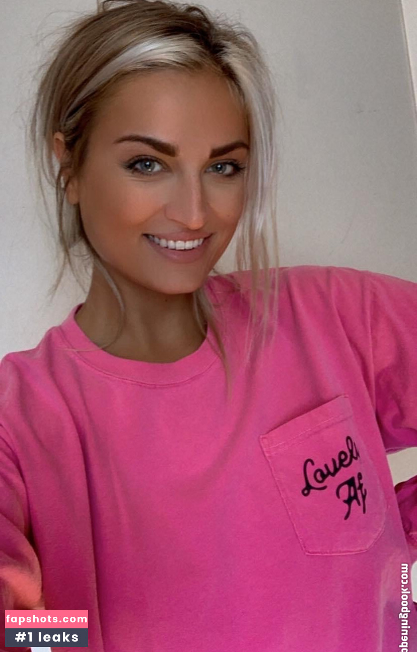 Maya Kereliuk gallery photo #20