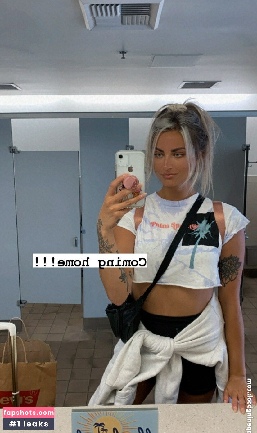 Maya Kereliuk gallery photo #23