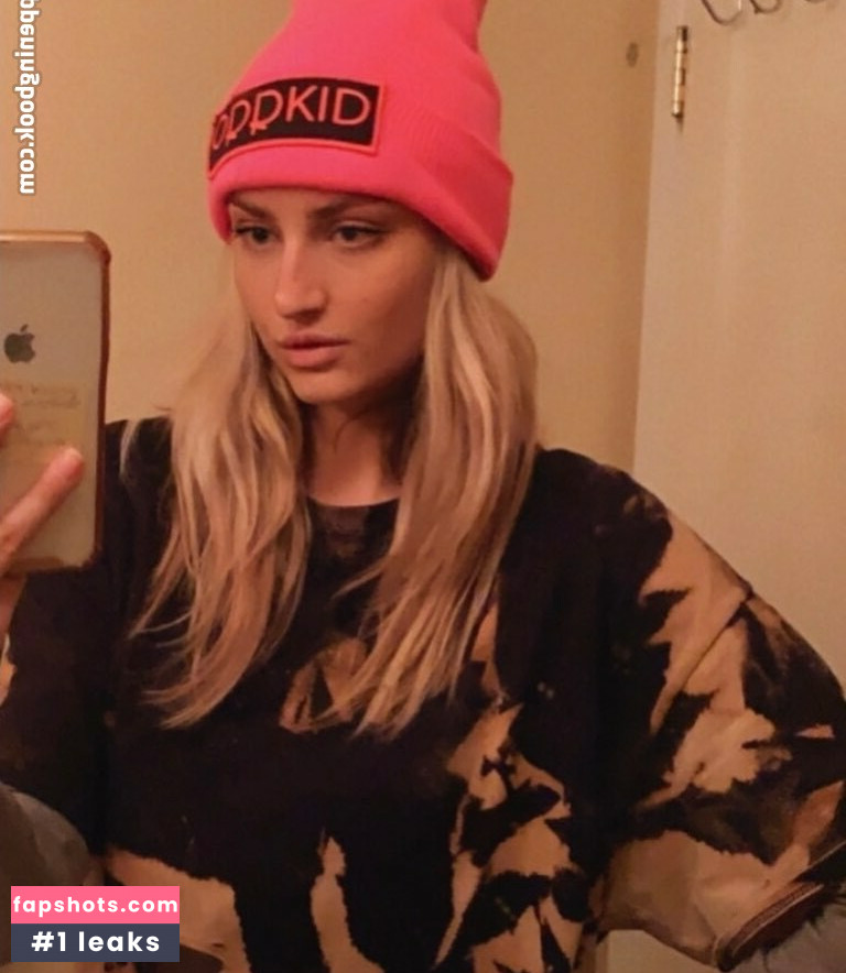 Maya Kereliuk gallery photo #41