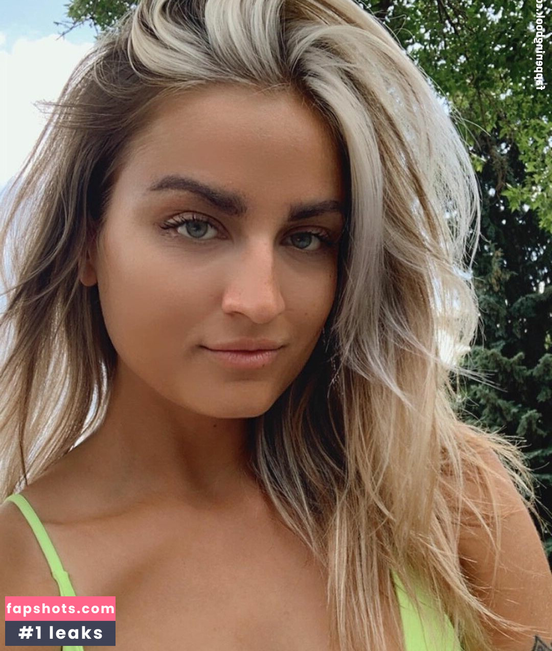 Maya Kereliuk gallery photo #44