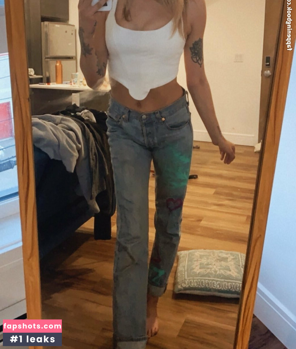 Maya Kereliuk gallery photo #8