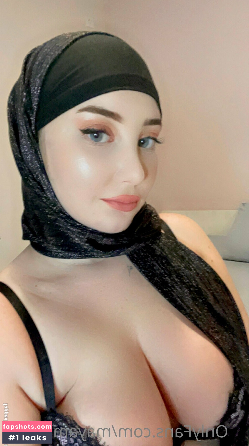 Maya Martinni gallery photo #42