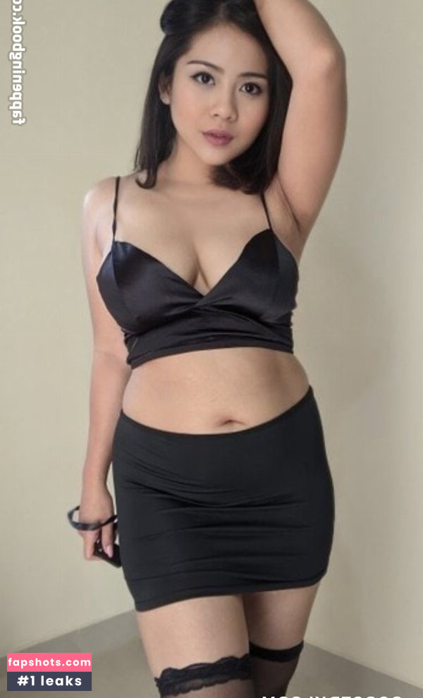 Maya Mustika gallery photo #20