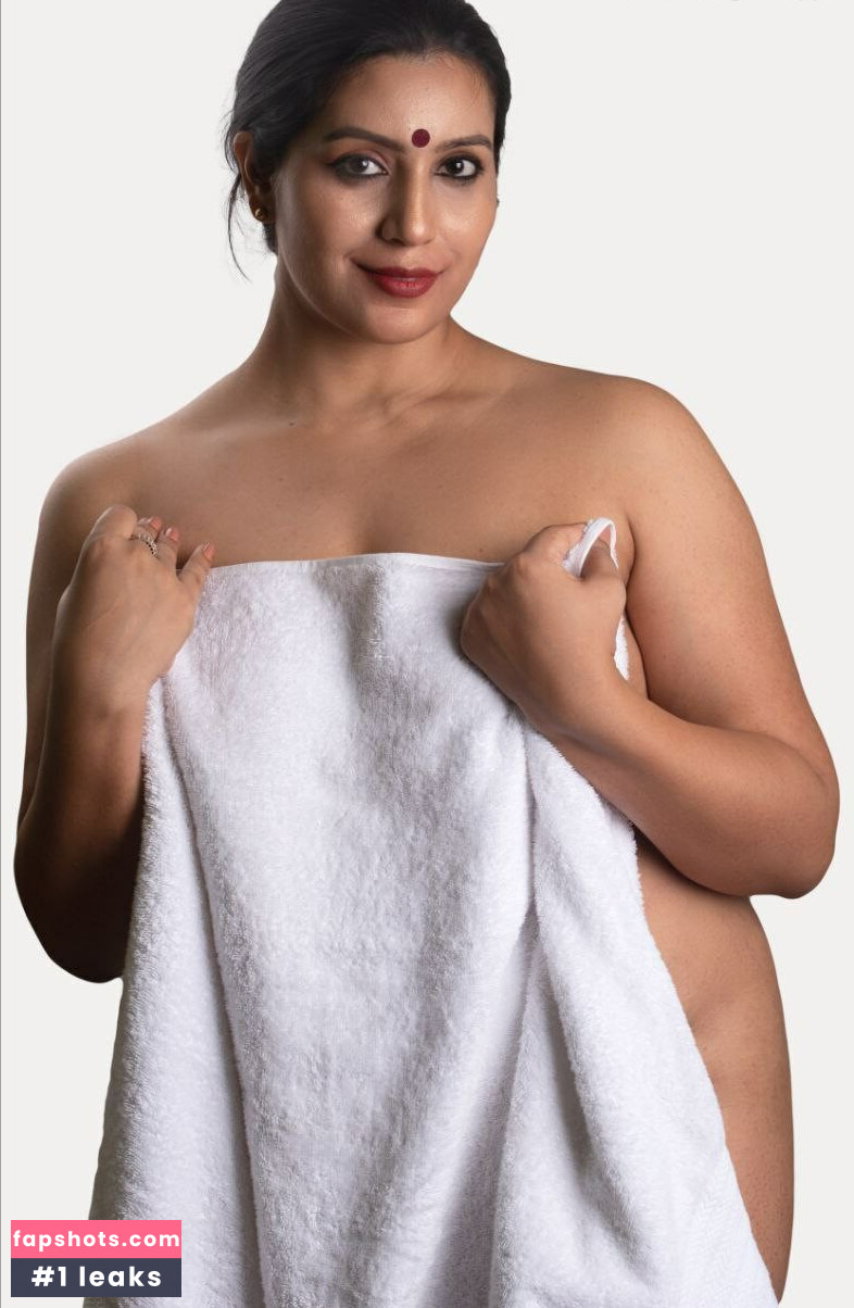 Maya The Doe Eye Girl nude babe gallery