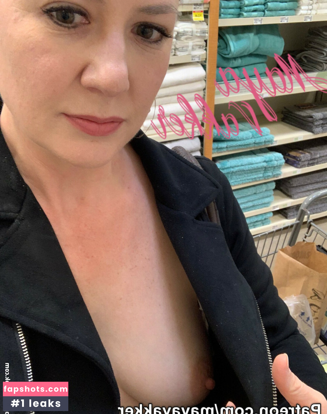 Maya Vakker gallery photo #8