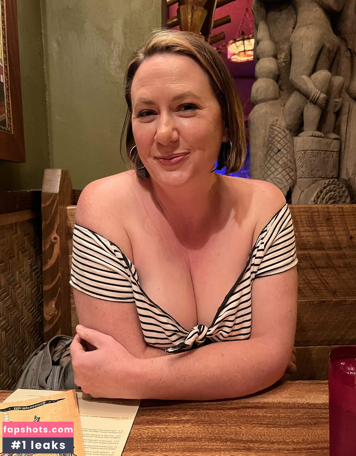 Maya Vakker gallery photo #9