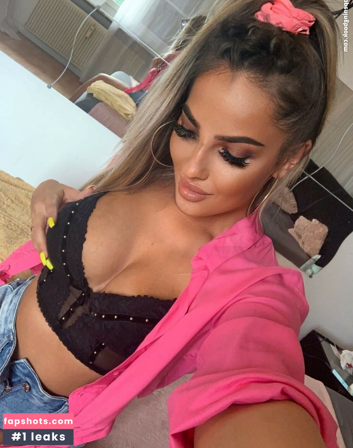 mayamaya1999 nude babe gallery