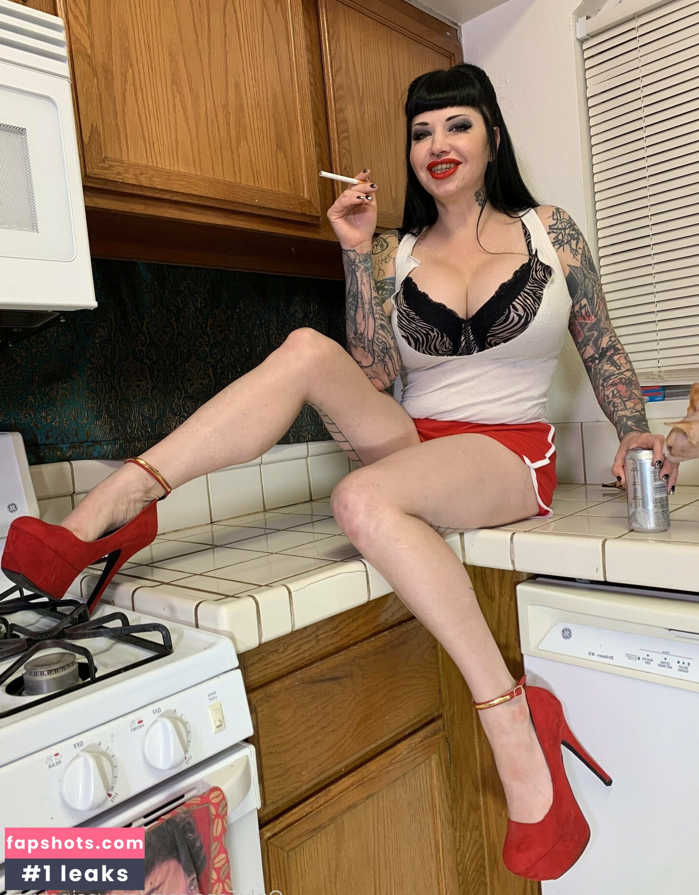 mayasinstress gallery photo #20