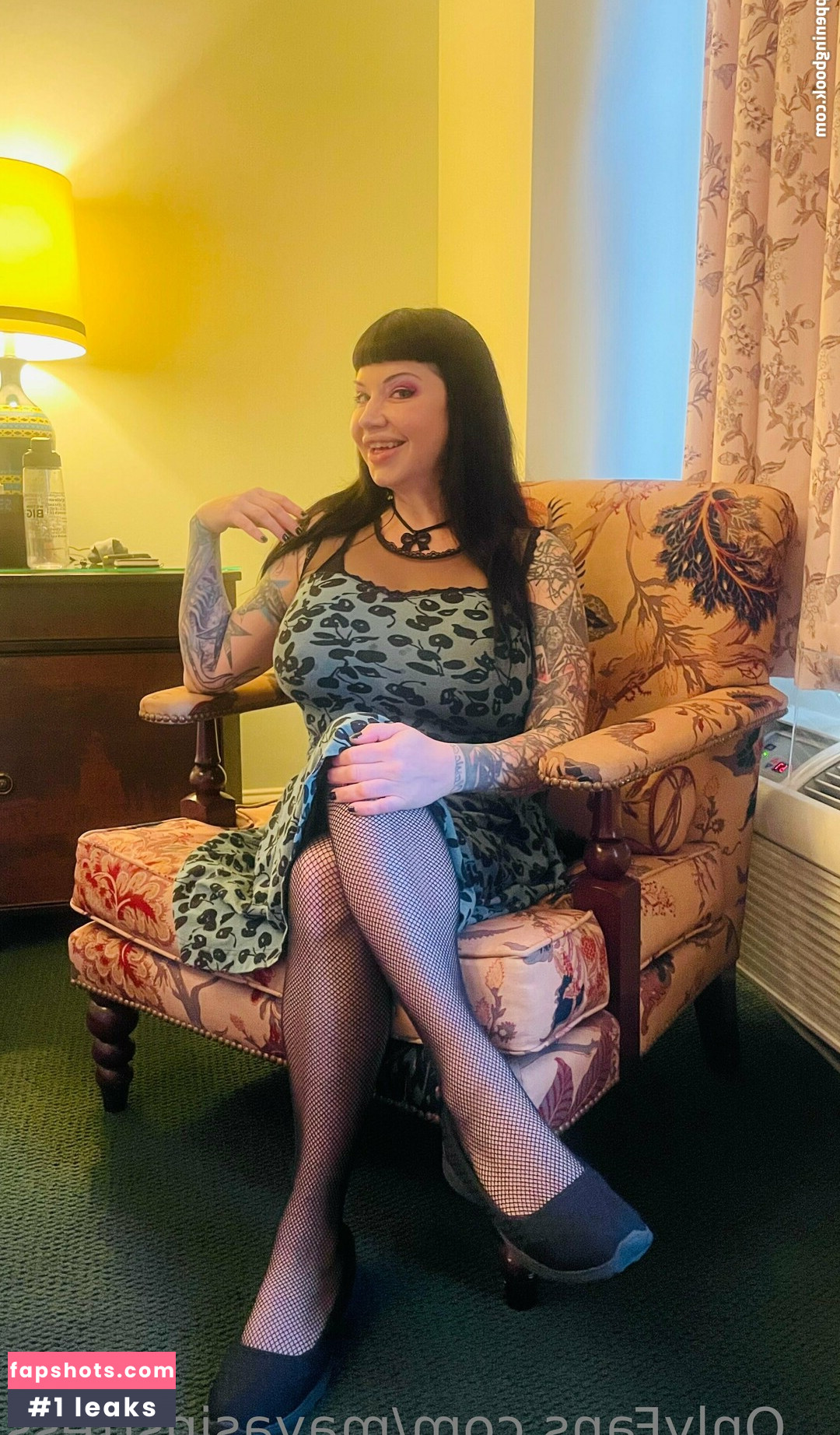 mayasinstress gallery photo #23