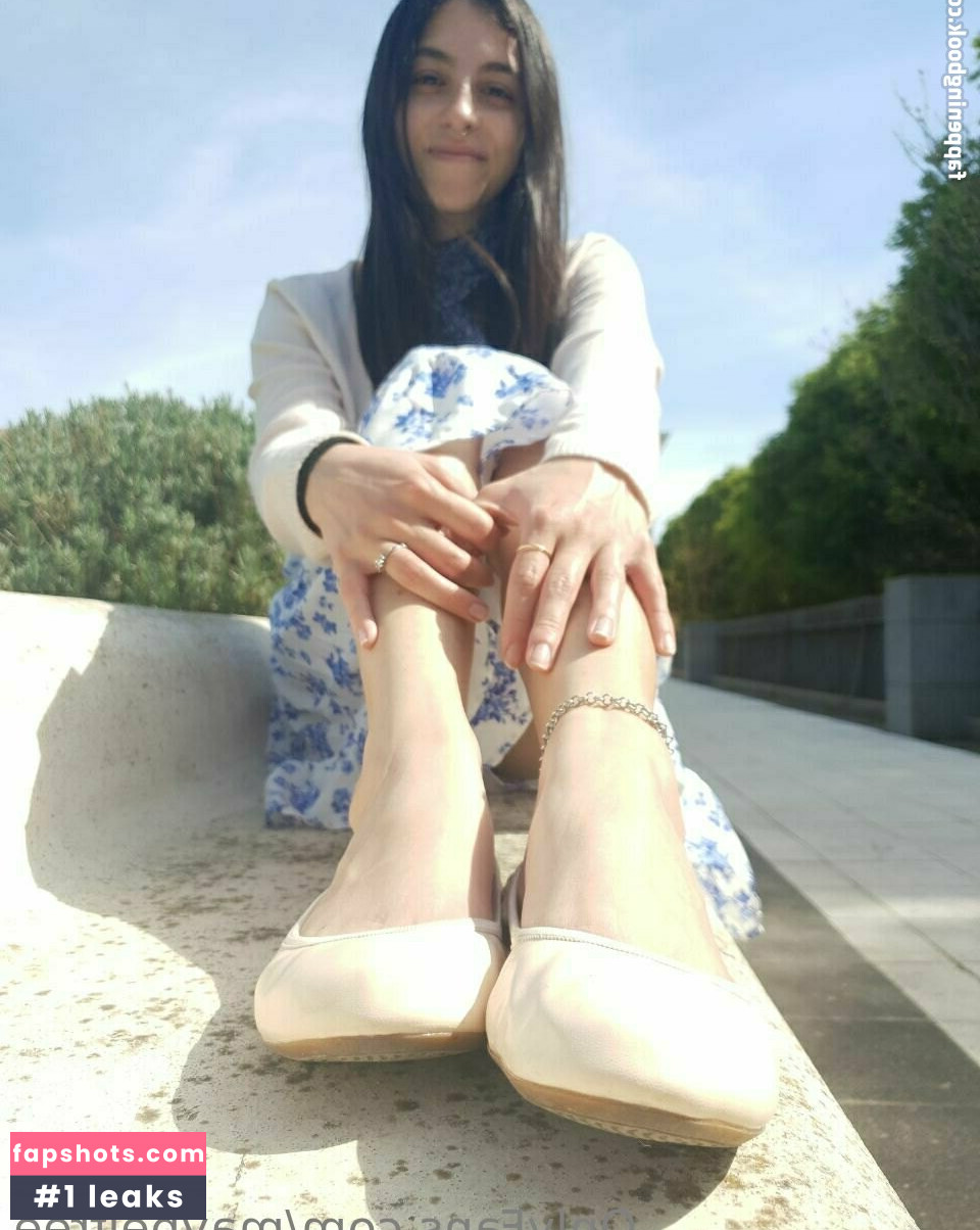 maybelfree gallery photo #3