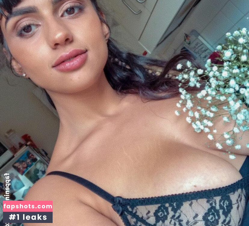 Mays Benatti gallery photo #33