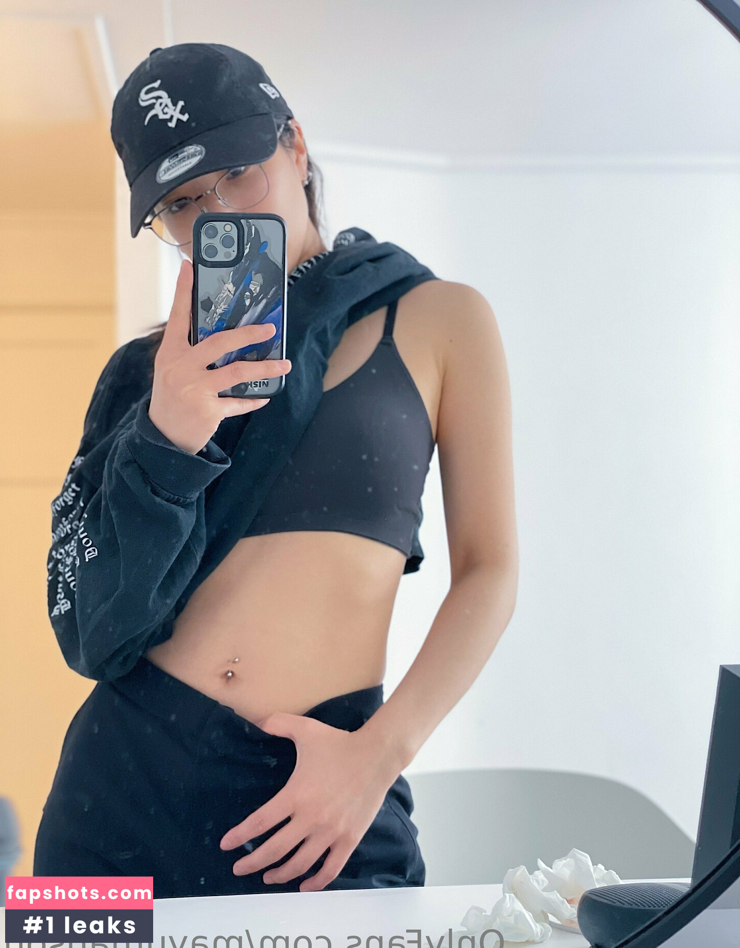 mayumanson nude babe gallery