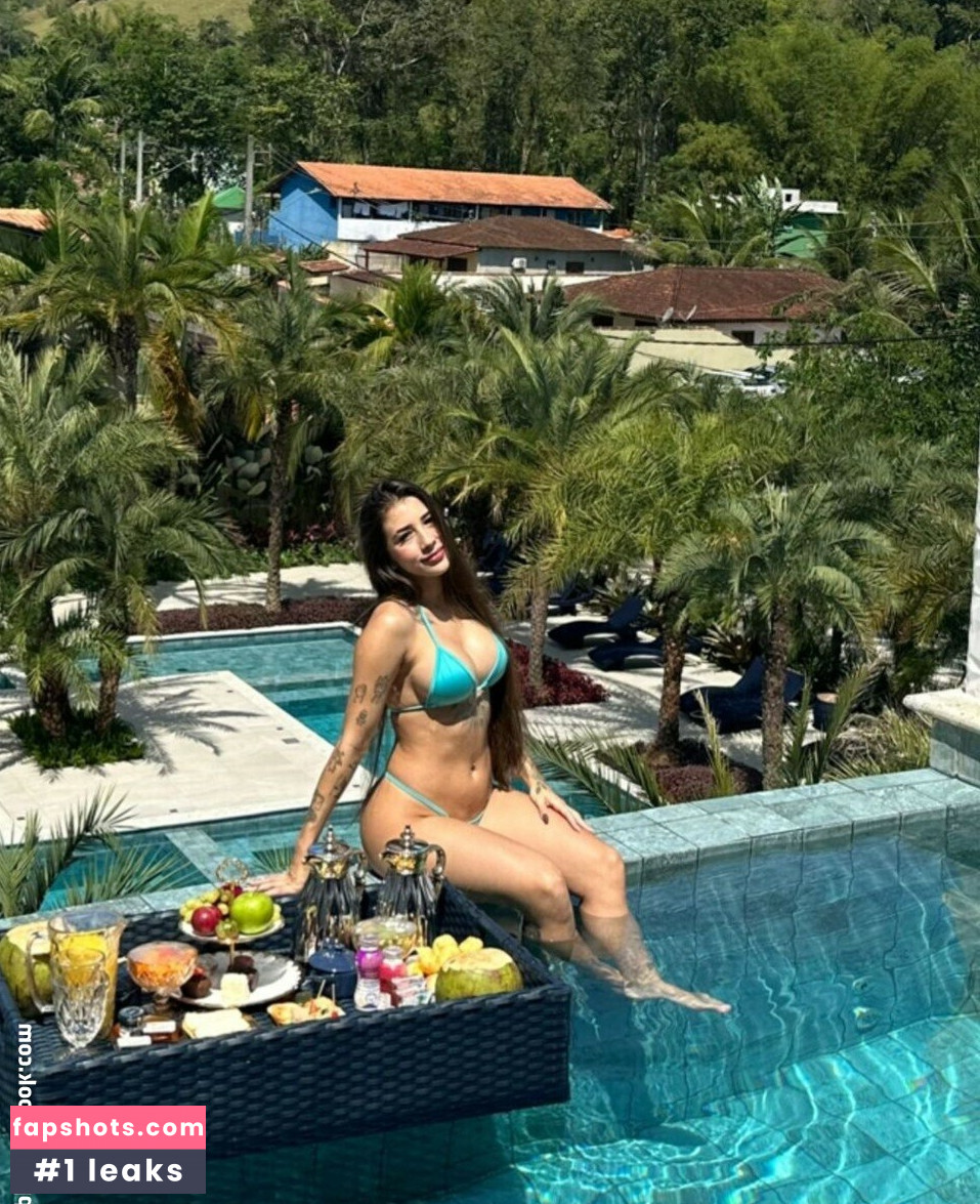 MC Julieta gallery photo #25