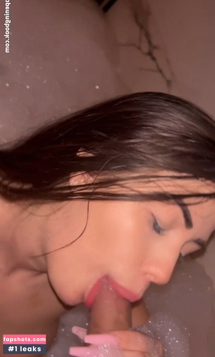 MC Mayara gallery photo #115