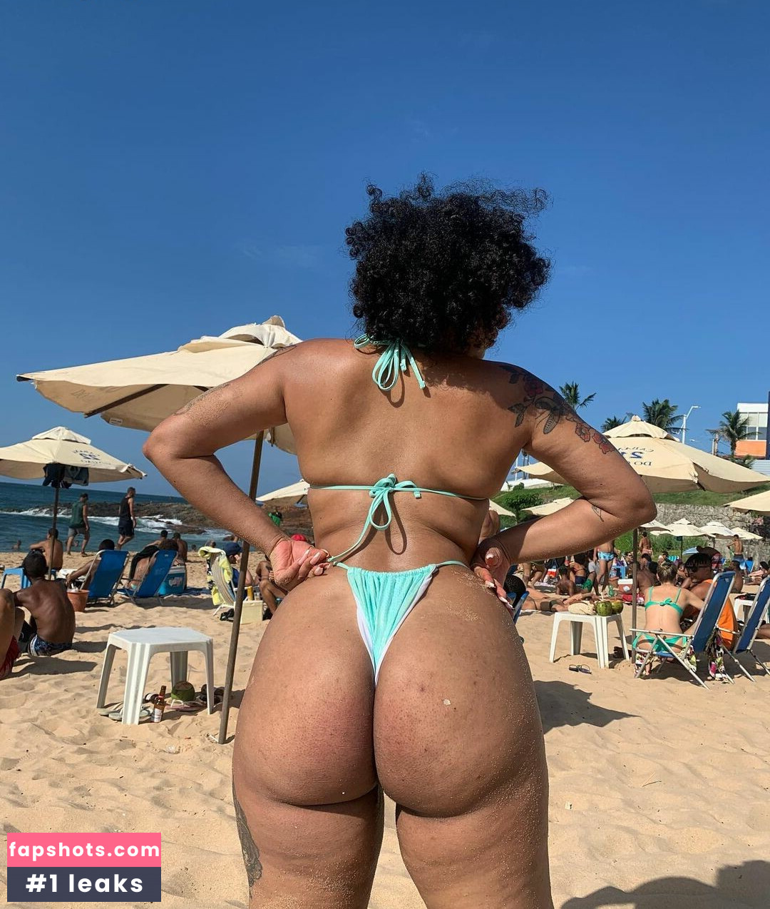 MC Taya gallery photo #2