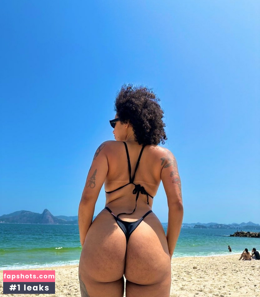 MC Taya gallery photo #13