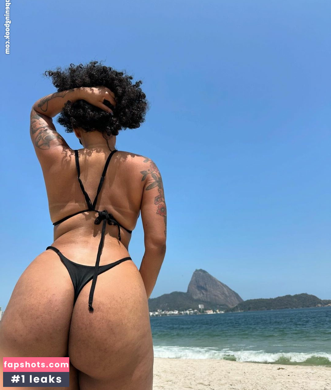 MC Taya gallery photo #14