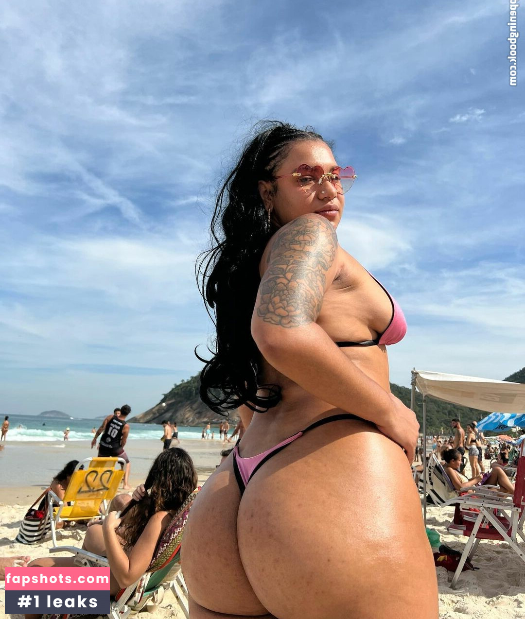 MC Taya gallery photo #5