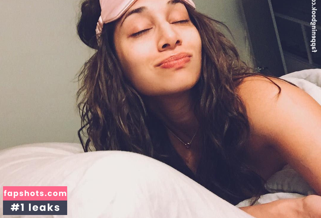 Meaghan Rath gallery photo #106