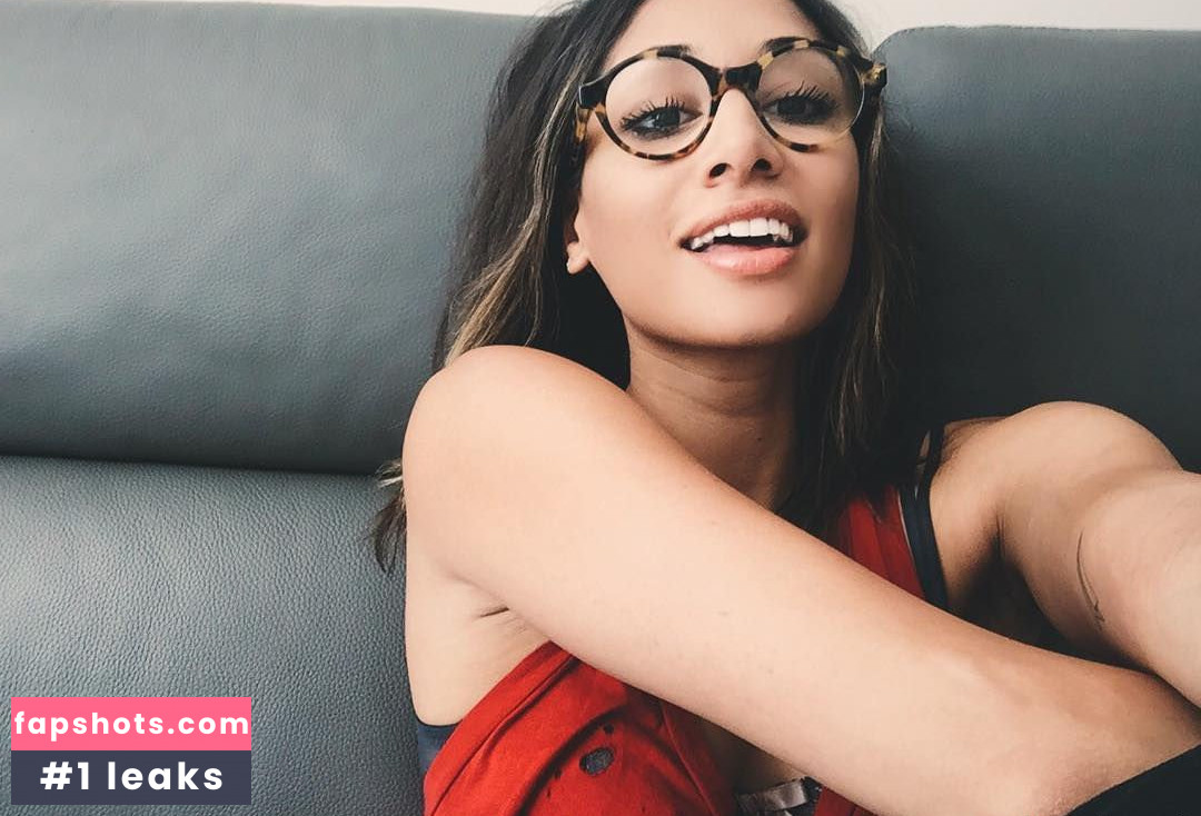 Meaghan Rath gallery photo #114