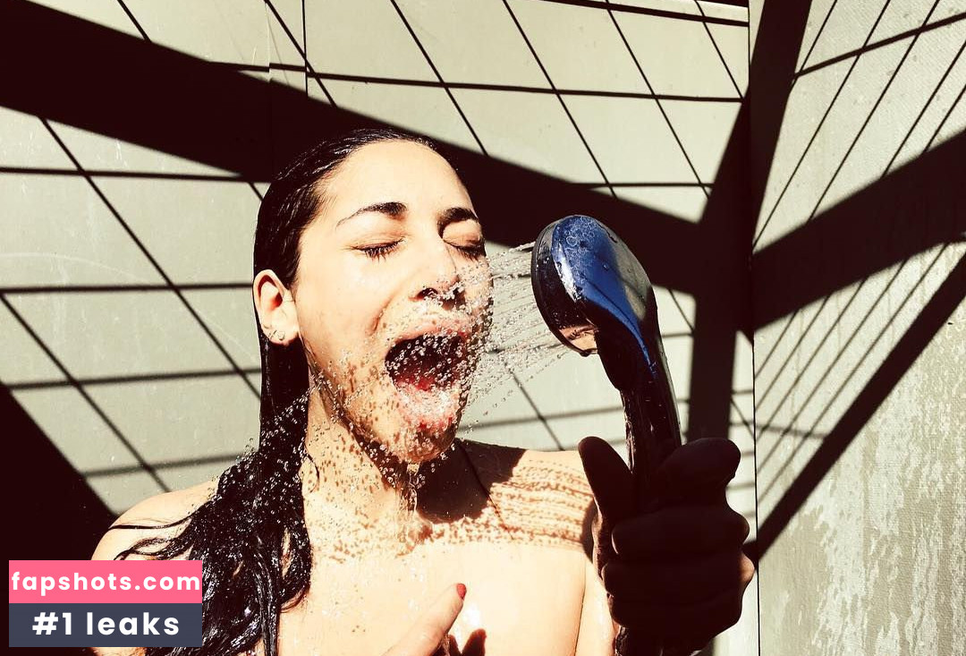 Meaghan Rath gallery photo #136