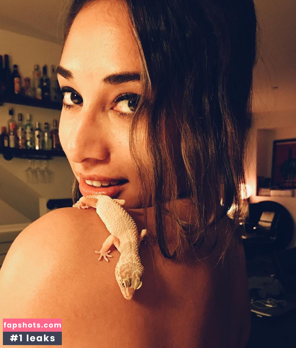 Meaghan Rath gallery photo #141