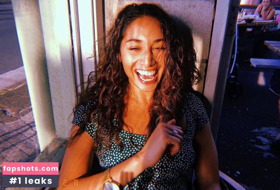 Meaghan Rath gallery photo #144